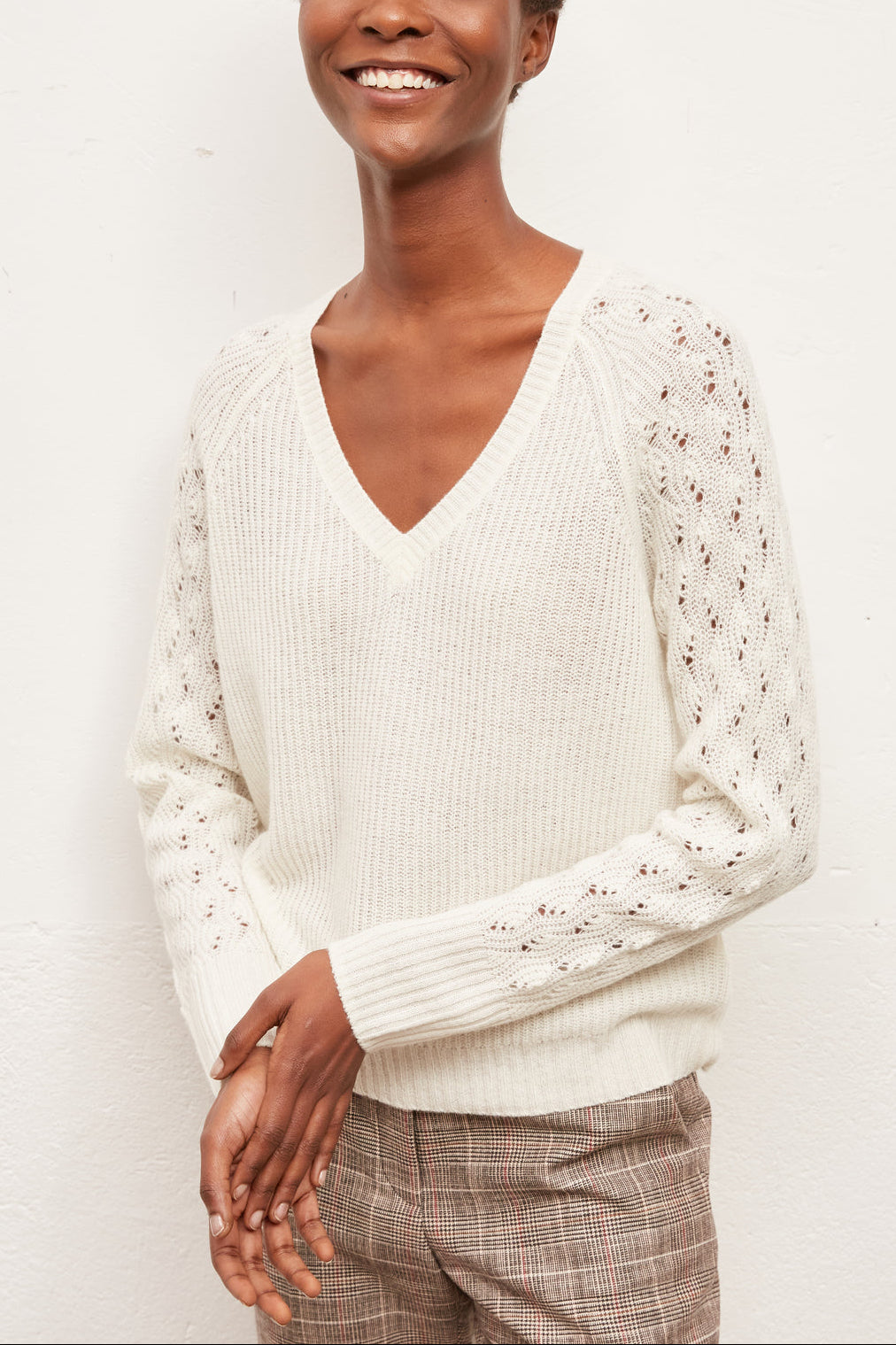 EMY - Pull V en laine et cachemire avec ajours Faume - seconde main