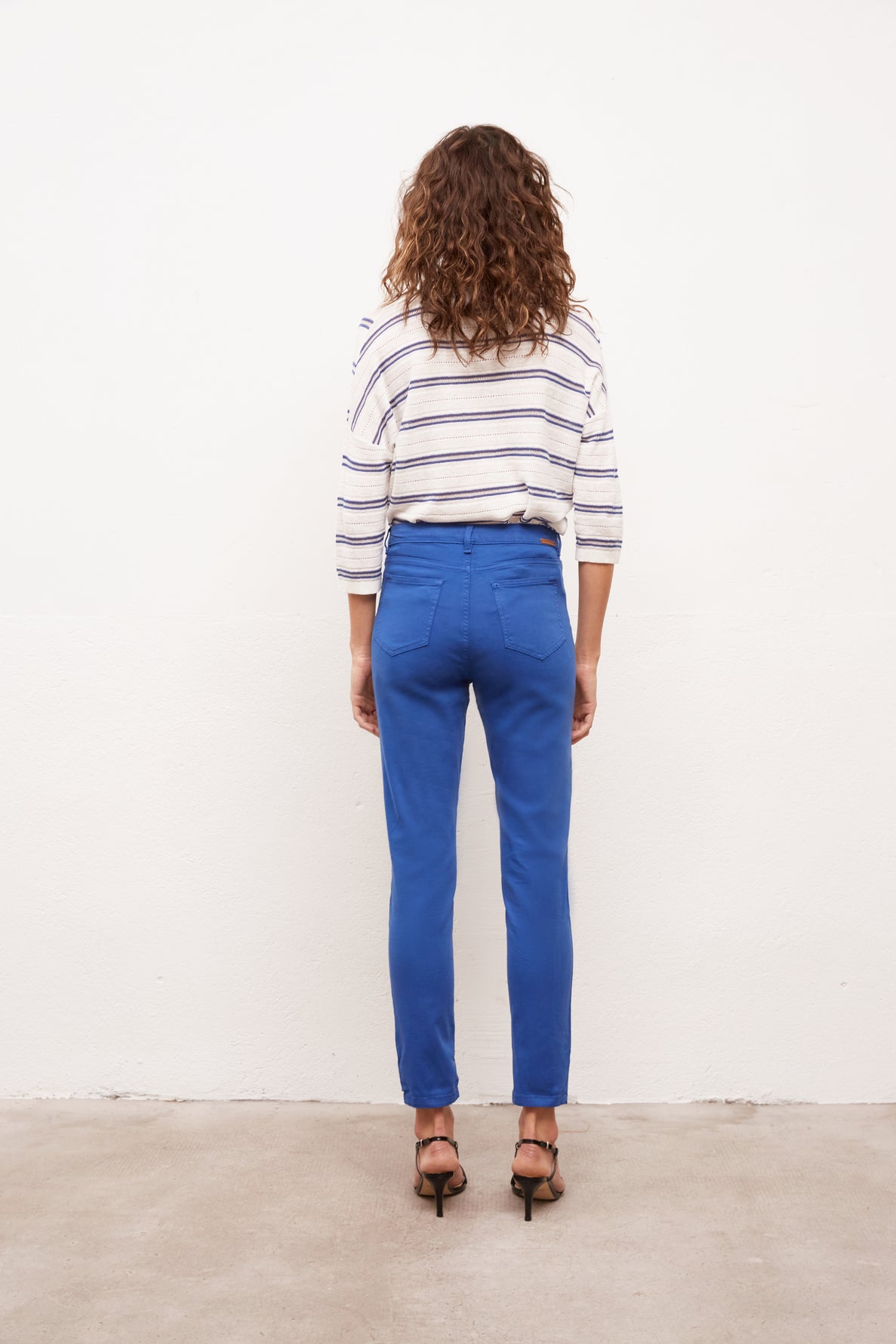 MYRIAM - pantalon slim 7/8 en coton stretch Faume - seconde main