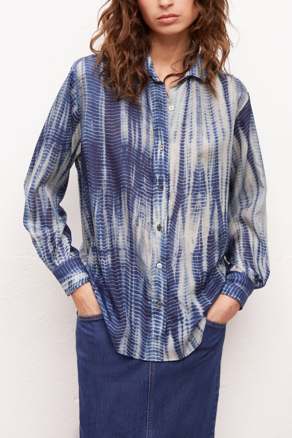 NILIMA - Chemise en soie tie and dye Faume - seconde main