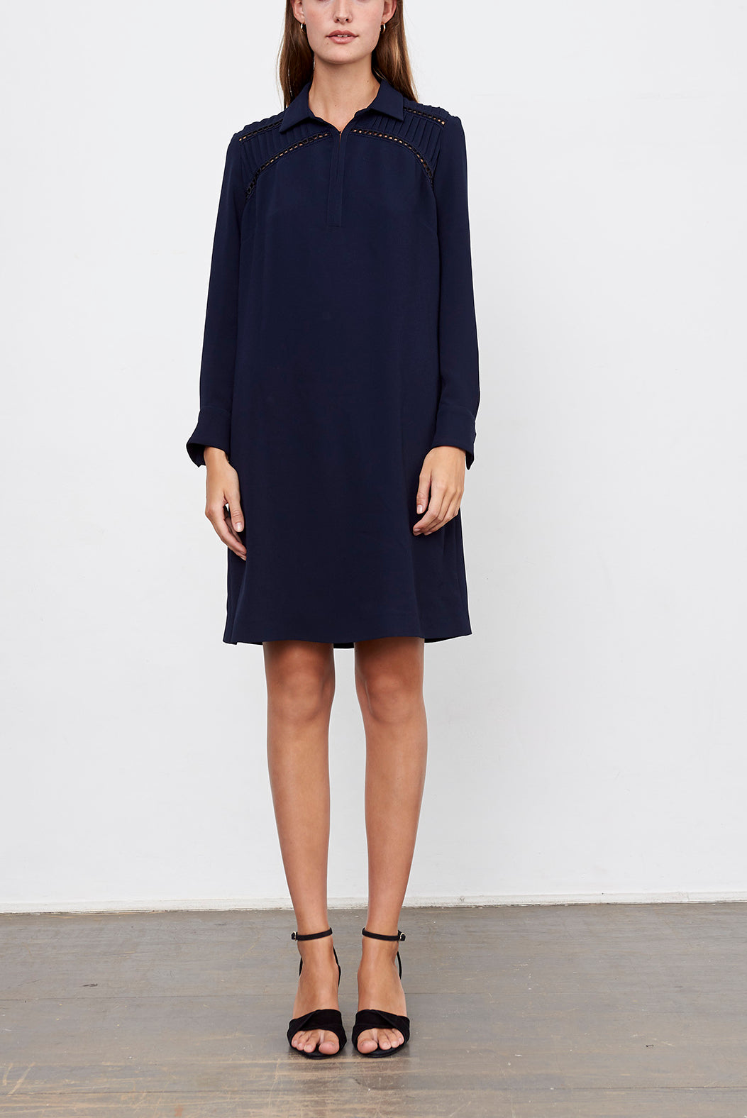 DAENA - Robe en crêpe et broderie Faume - seconde main