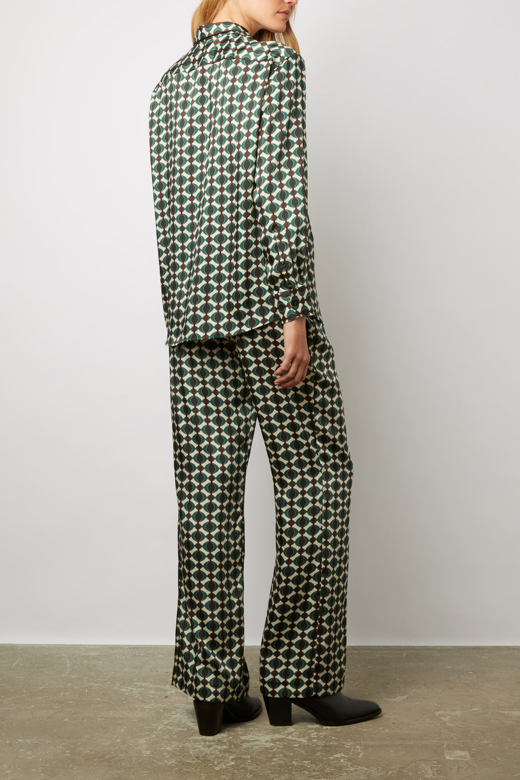 Chemise satinée imprimé géométrique rétro - CARLA Faume - seconde main