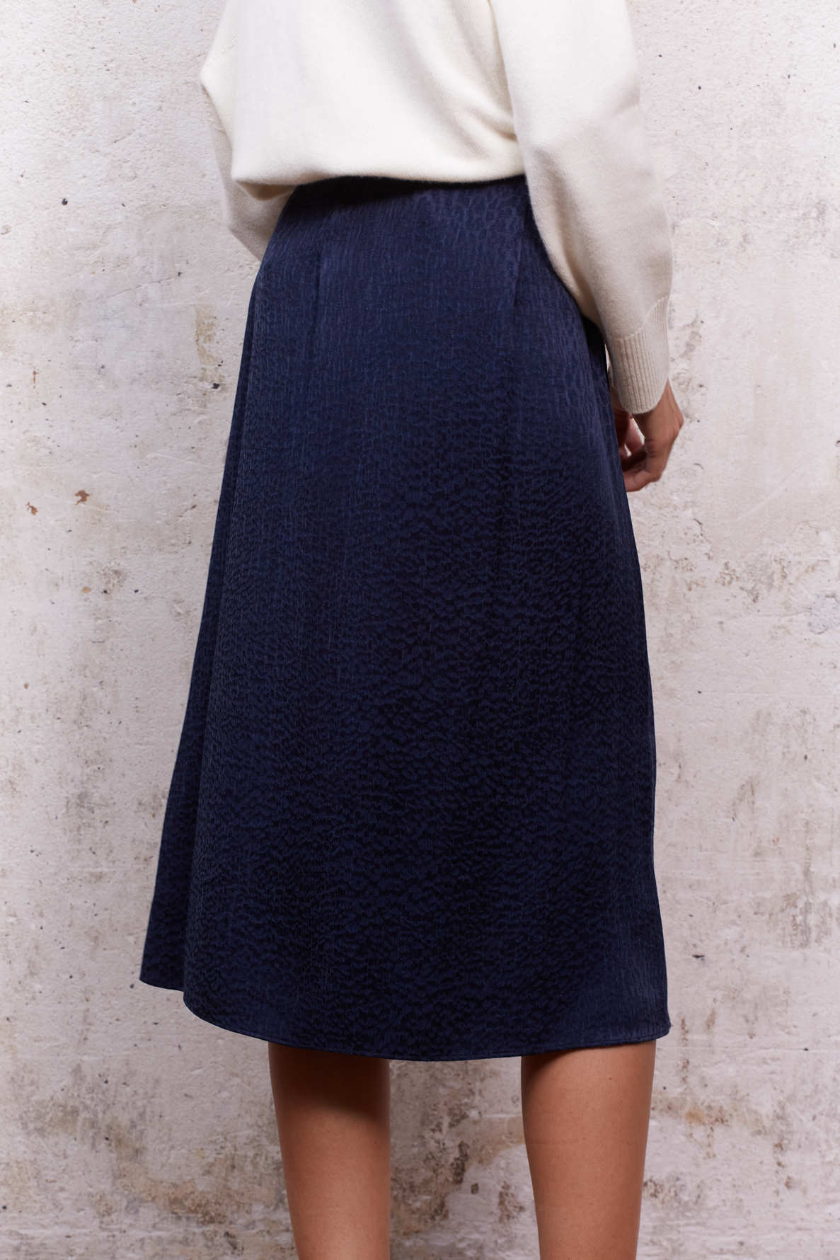 Jupe midi à motif léopard ton sur ton - BETHY Faume - seconde main