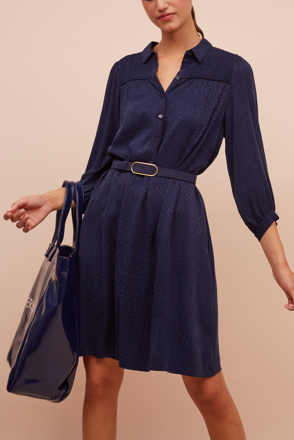 Robe soyeuse avec motif léopard ton sur ton - JANELLE Faume - seconde main