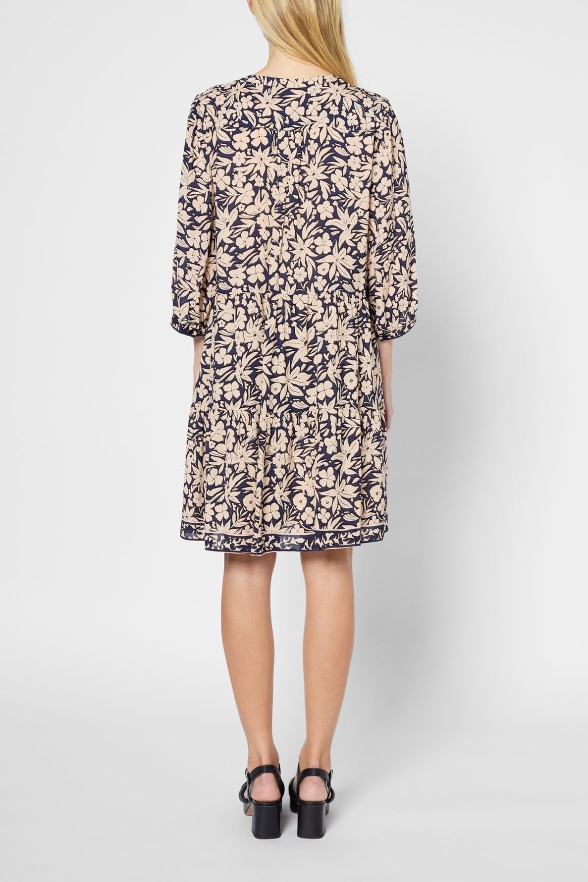 Robe courte et droite à fleurs - PETAL Faume - seconde main