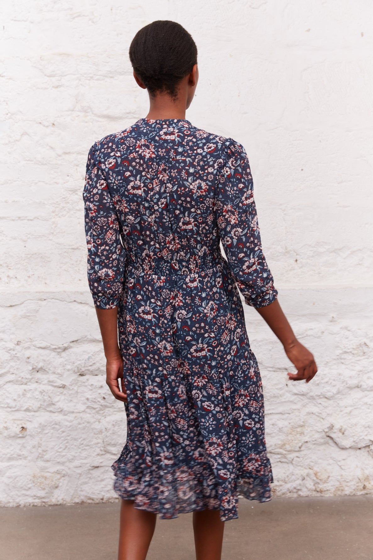 Robe fluide à étages à l'imprimé fleuri - JEANNE Faume - seconde main