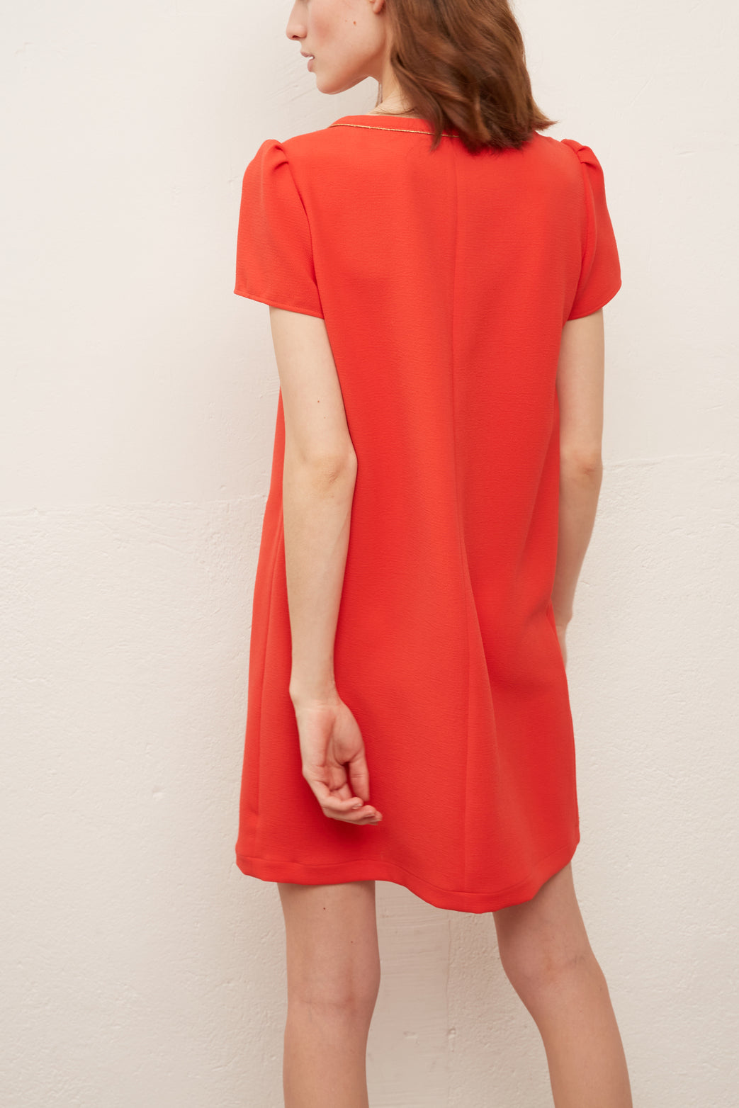 SHIRINE - Robe V courte en crêpe Faume - seconde main