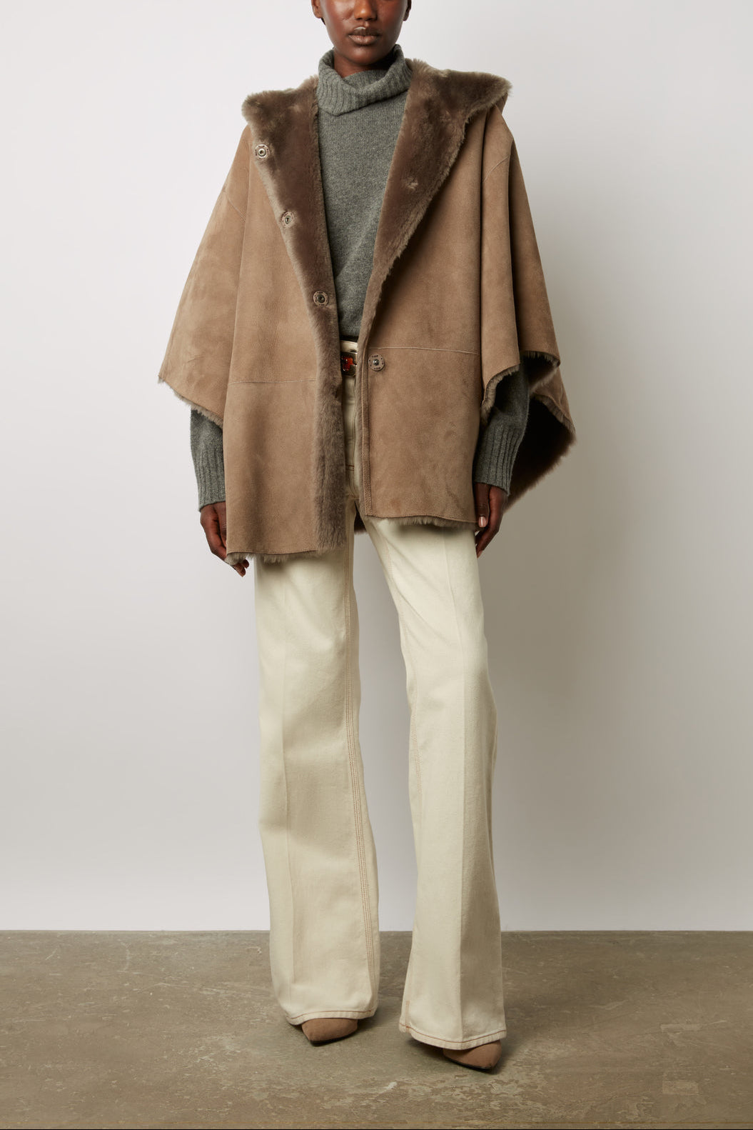 Cape réversible en peau retournée - MILA Faume - seconde main