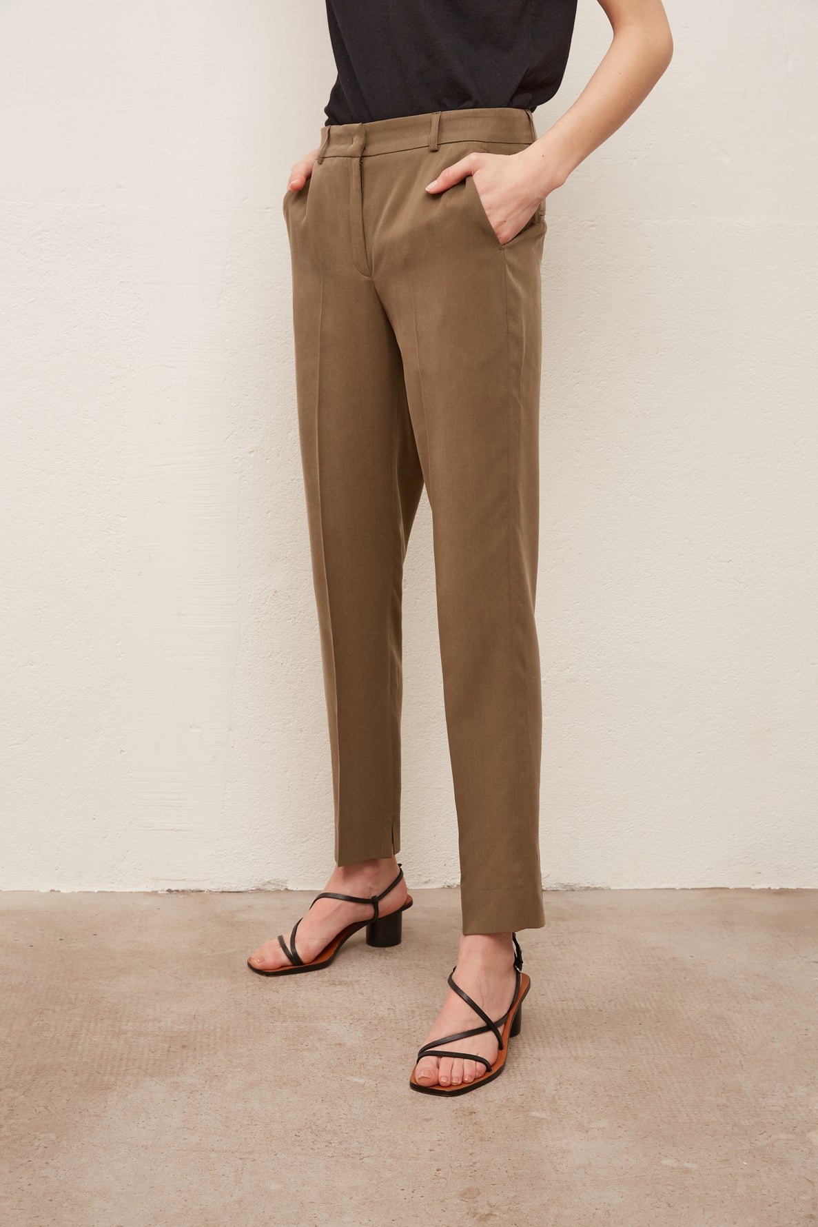 MARCIA - Pantalon droit 7/8 Faume - seconde main