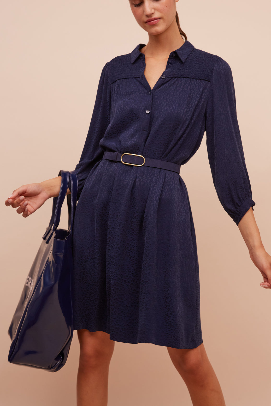 Robe soyeuse avec motif léopard ton sur ton - JANELLE Faume - seconde main