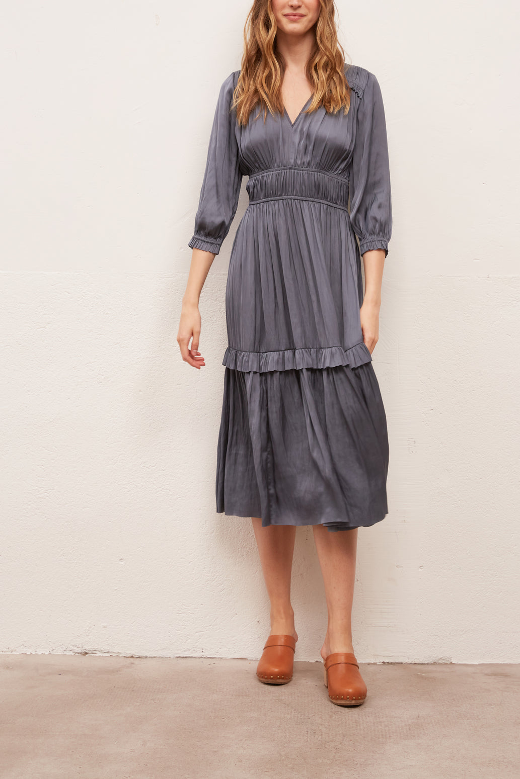 Robe longue au toucher soyeux avec plissage Faume - seconde main