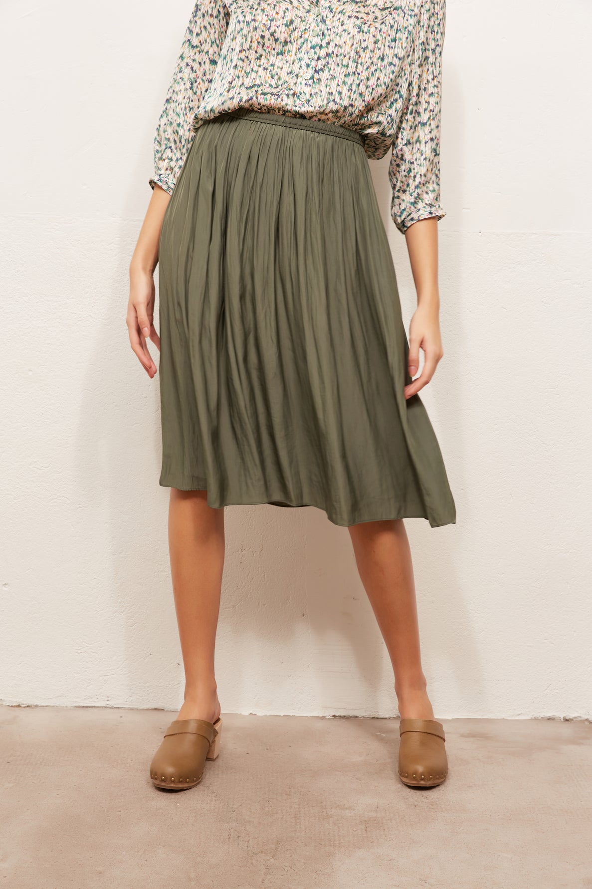 LISA - Jupe midi en satin de polyester Faume - seconde main
