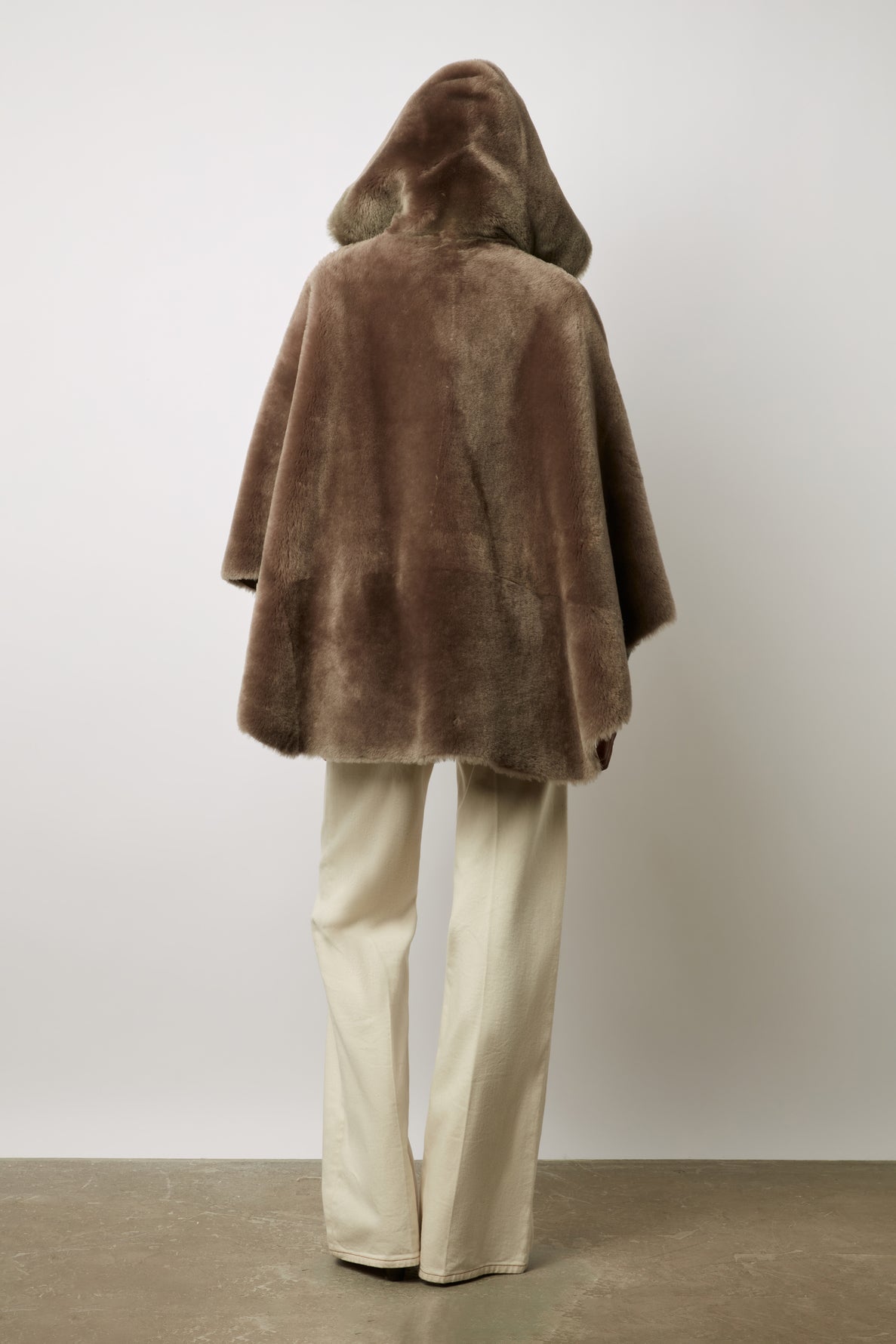 Cape réversible en peau retournée - MILA Faume - seconde main