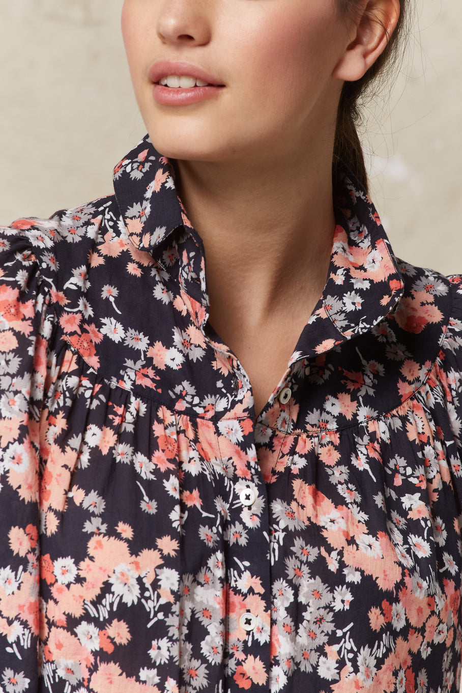 Chemise fleurie en coton et col Claudine - ELTON Faume - seconde main