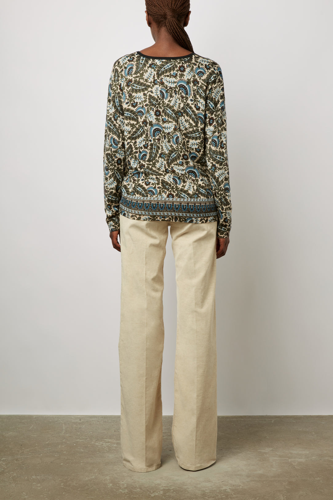 Pull V en laine fine imprimé cachemire - LLORYS Faume - seconde main