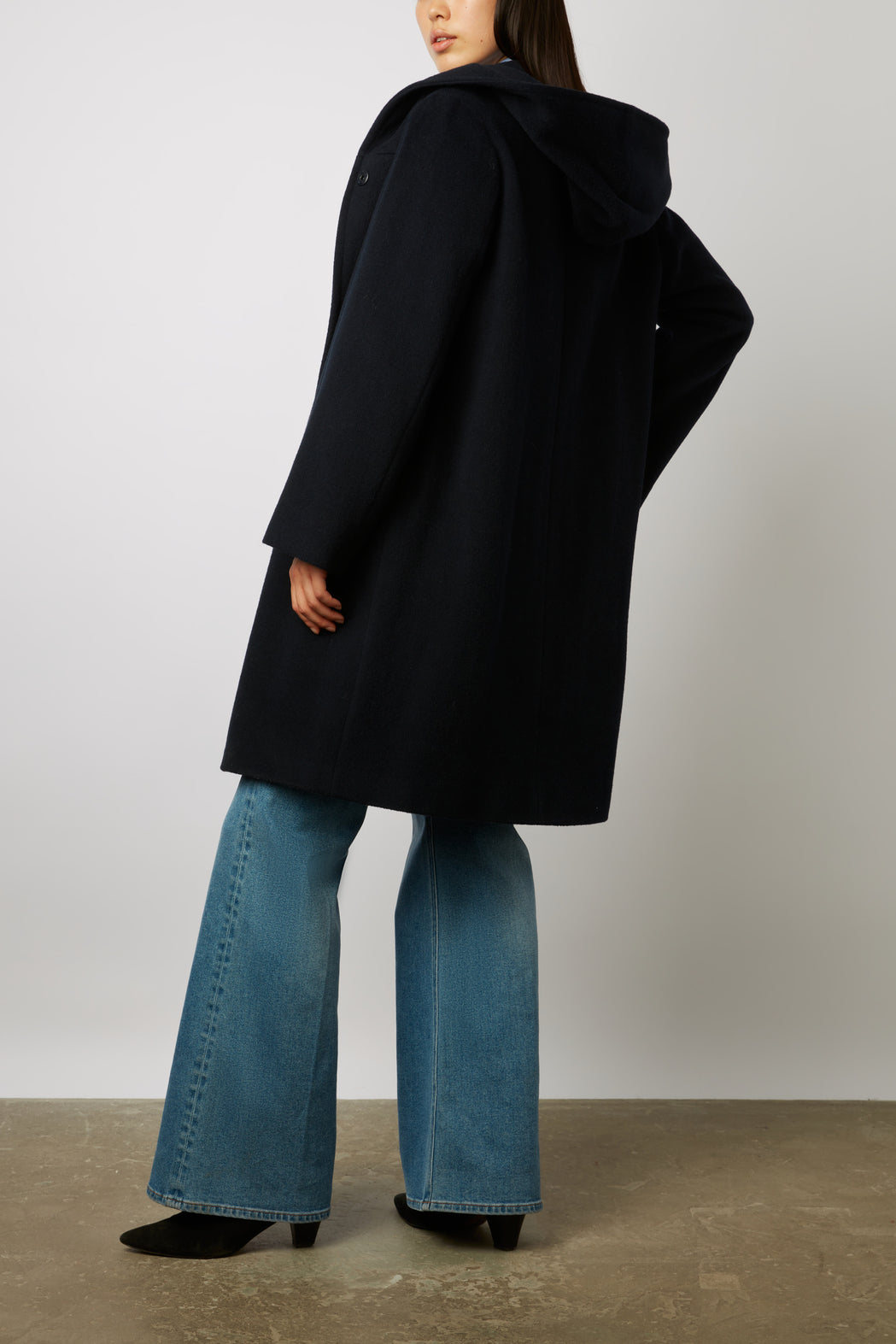 Manteau droit à capuche en laine et alpaga - SAKURA Faume - seconde main