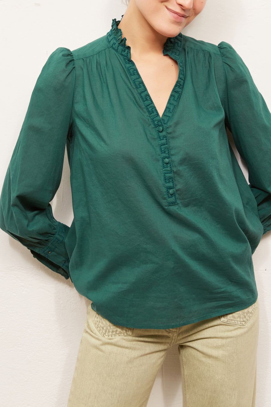NOOR - Blouse en coton avec broderies Faume - seconde main