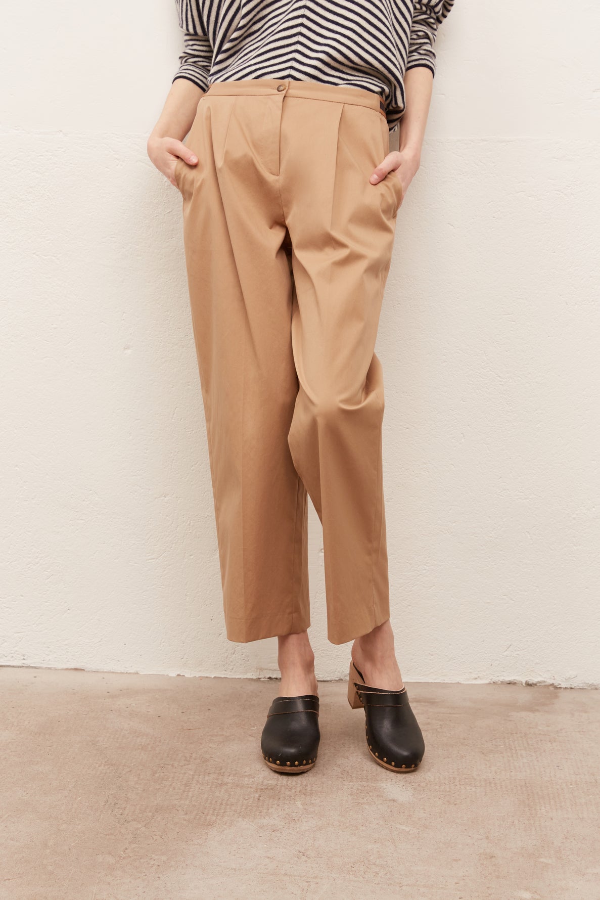 MARIANA - Pantalon 7/8 large en coton stretch Faume - seconde main