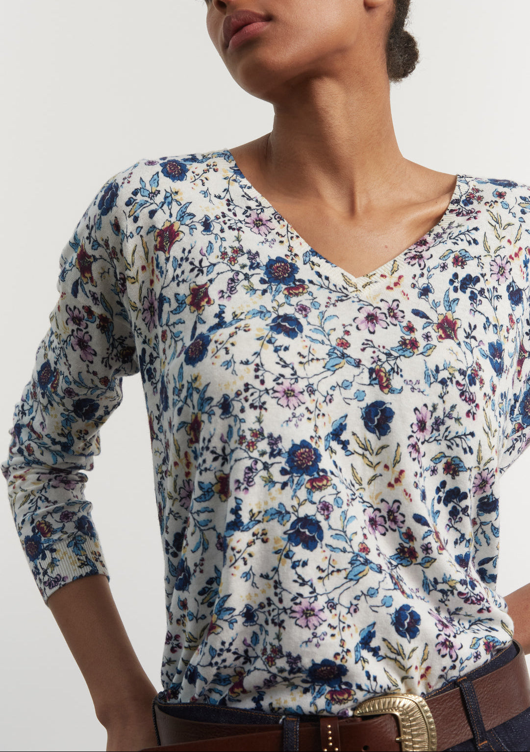 Pull Col V motif floral - LAURYNDA Faume - seconde main