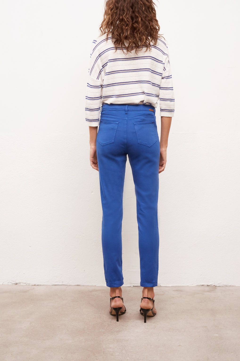 MYRIAM - pantalon slim 7/8 en coton stretch Faume - seconde main