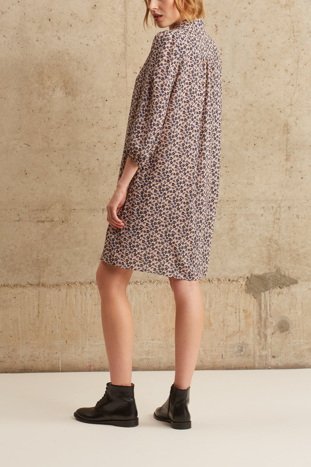 Robe en crêpe imprimé pâquerettes - JIA Faume - seconde main