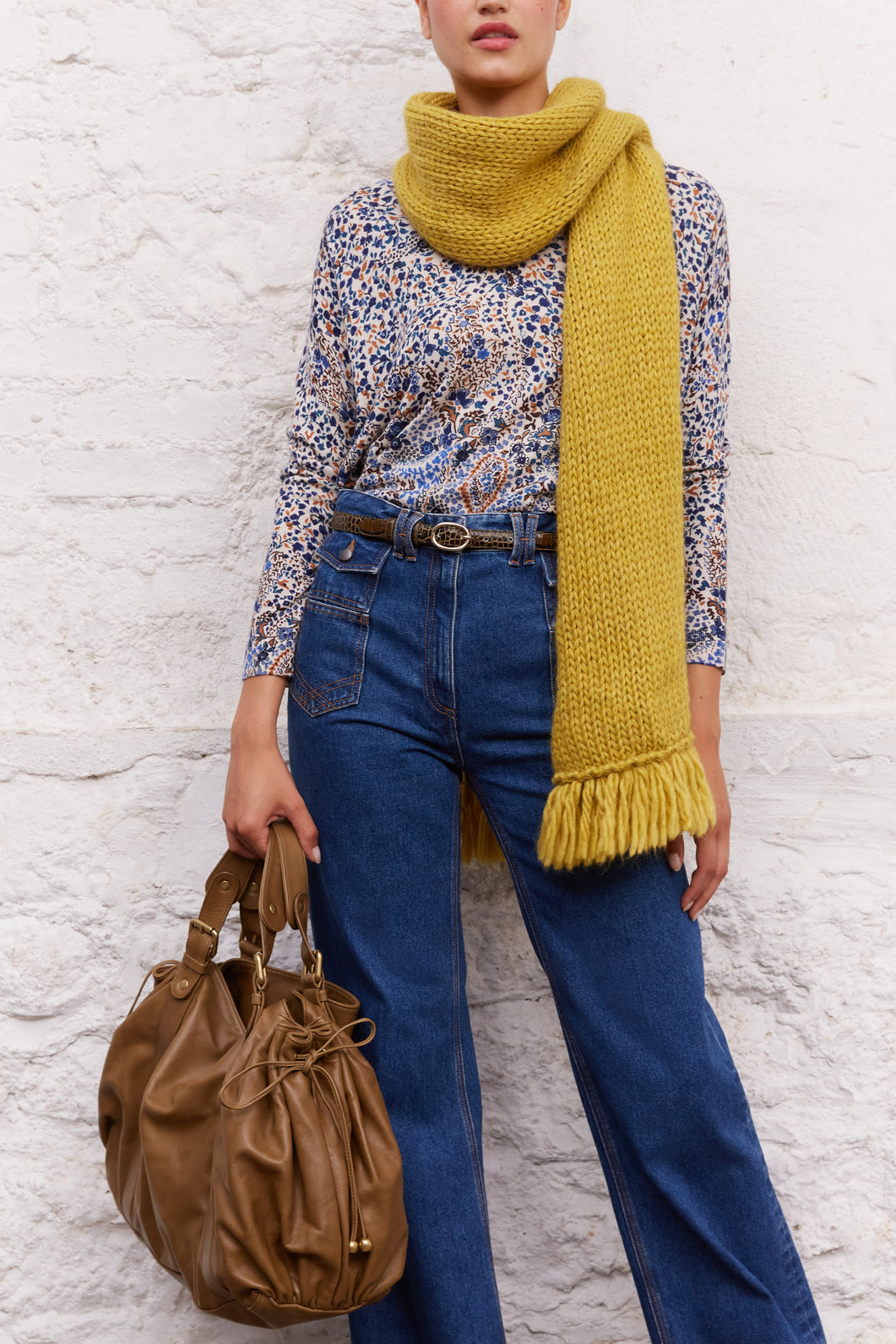 Pull V en laine à l'imprimé fleuri - LIAM Faume - seconde main