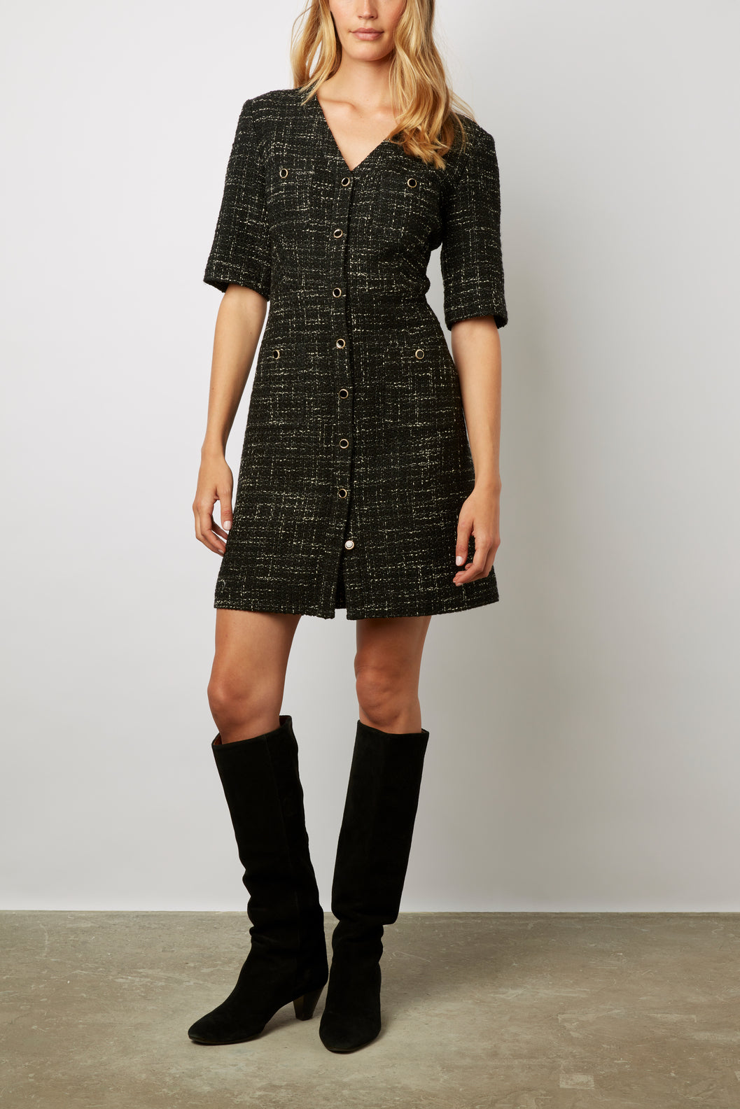 Robe courte et cintrée en tweed - JOANILYA Faume - seconde main