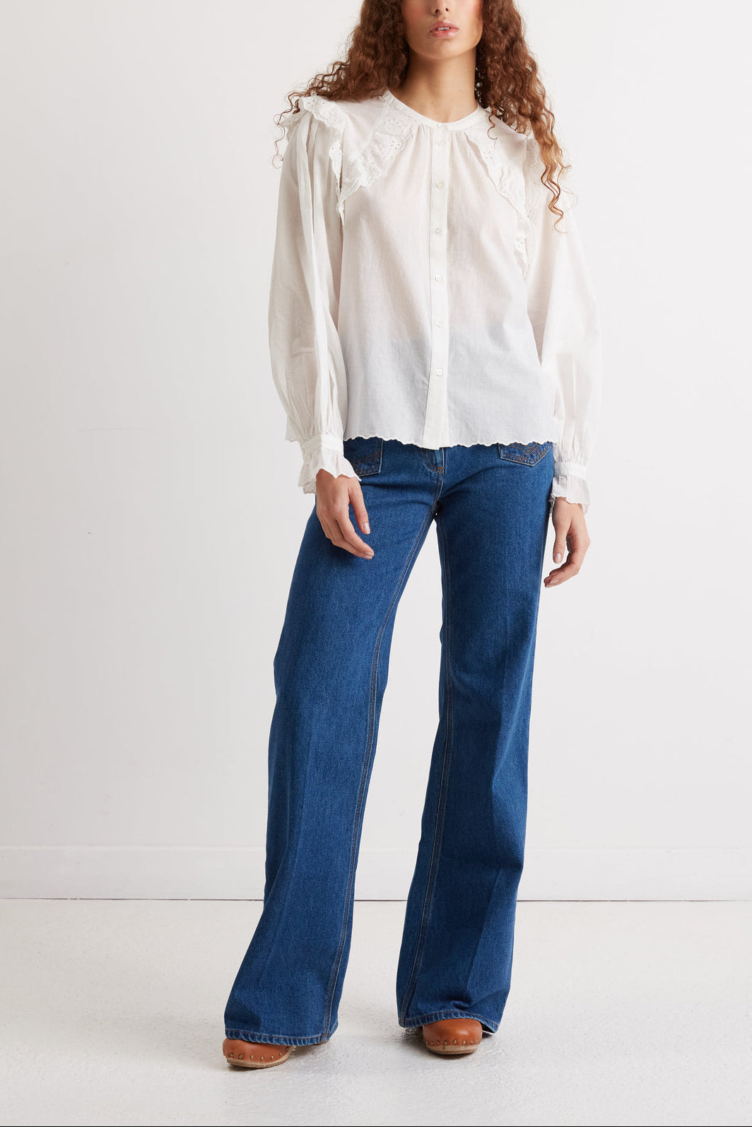 Chemise en coton brodé et volants - CELINE Faume - seconde main