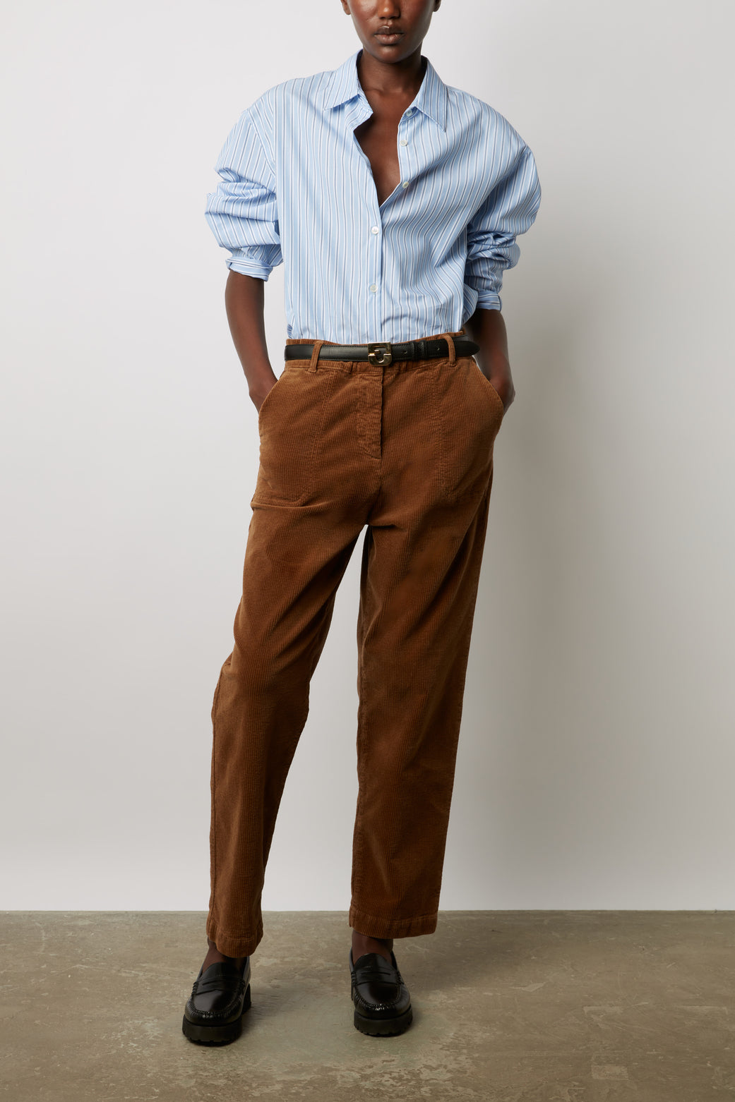 Pantalon cargo en velours lisse - ELISABETH Faume - seconde main