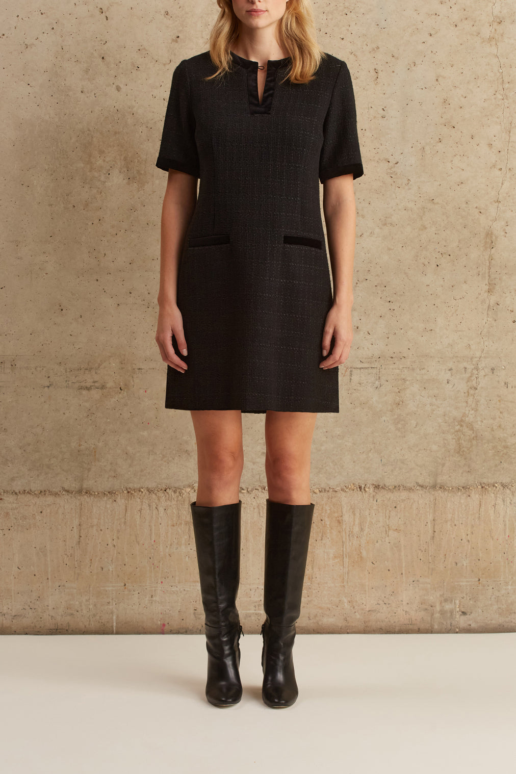 Robe 60s en tweed et détails velours - JAZZ Faume - seconde main