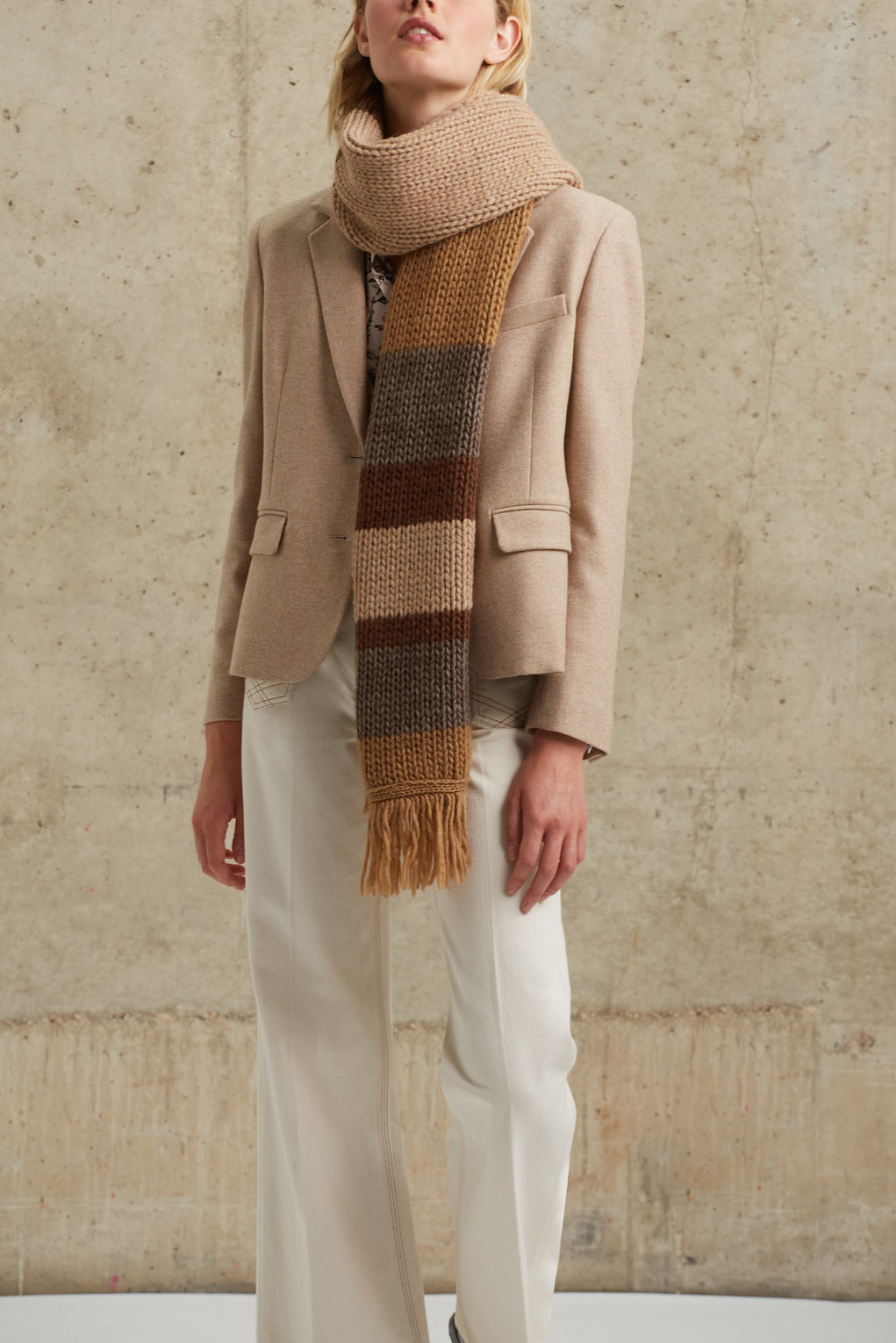 Veste tailleur en lainage sergé - NELLE Faume - seconde main