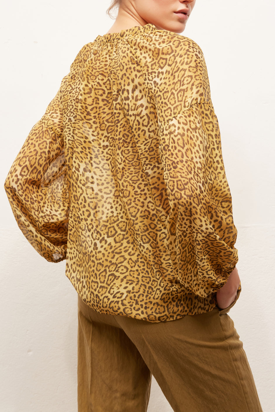 NIRUPA - Blouse en voile de coton et soie léopard Faume - seconde main