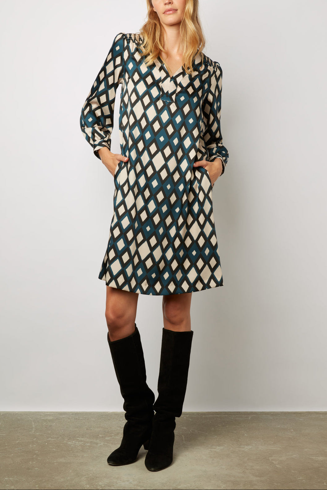 Robe courte et droite à losanges - JEMY Faume - seconde main