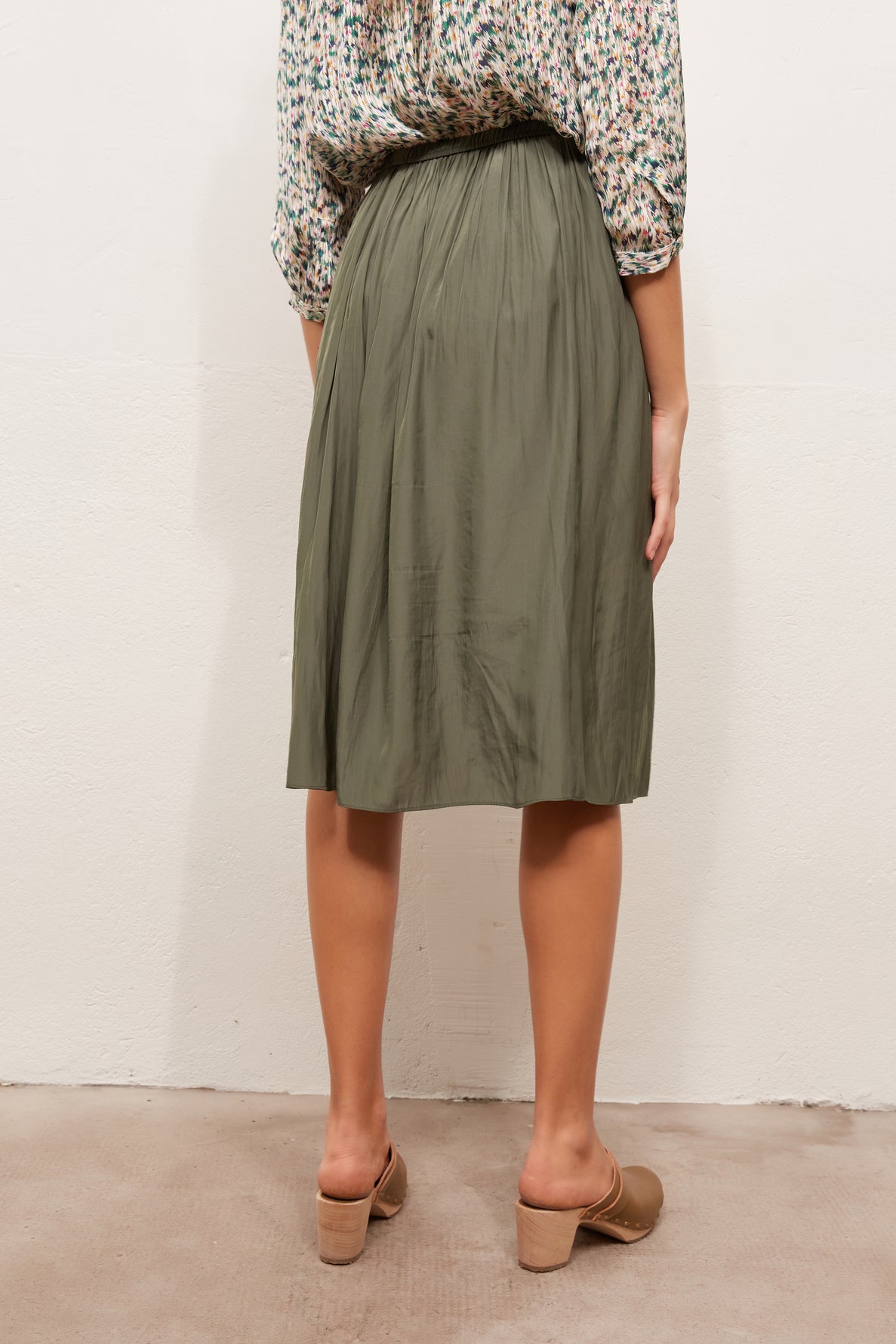 LISA - Jupe midi en satin de polyester Faume - seconde main