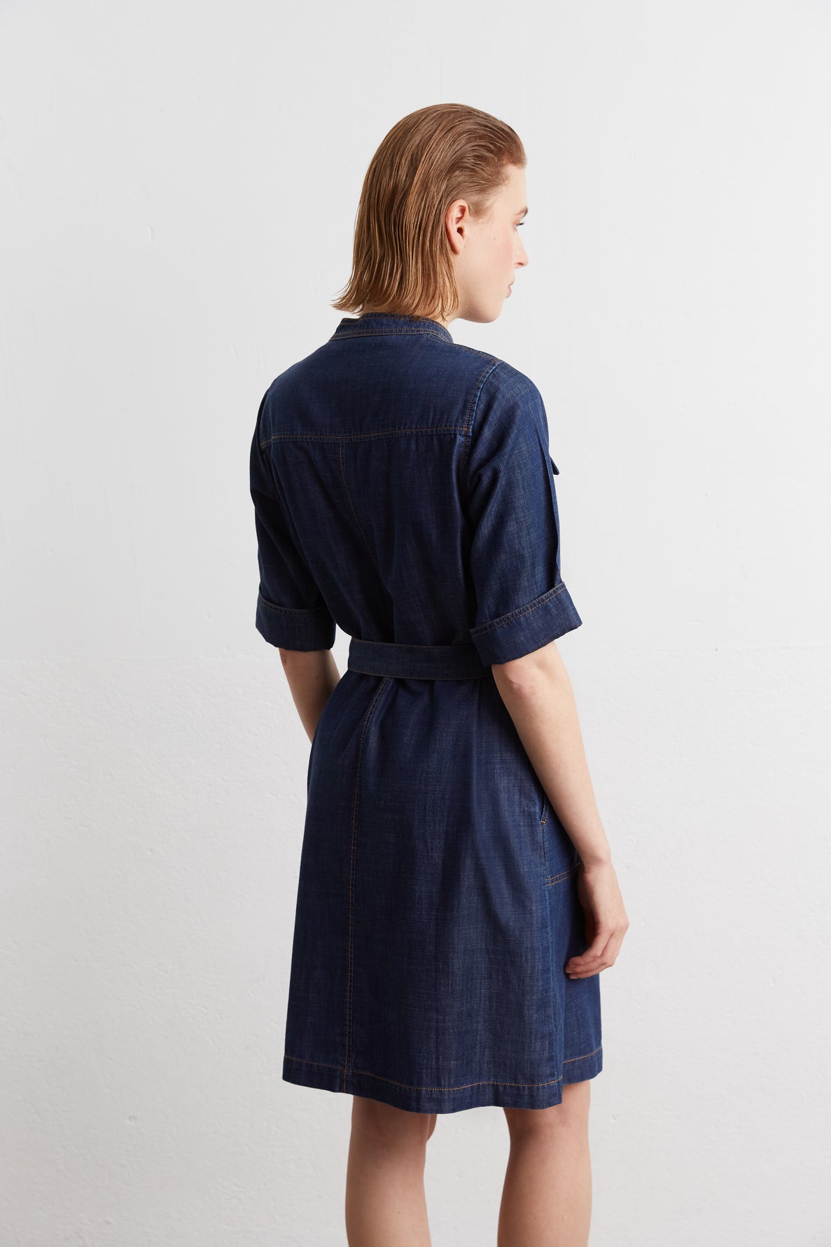 Robe en denim à manches courtes - JUANA Faume - seconde main