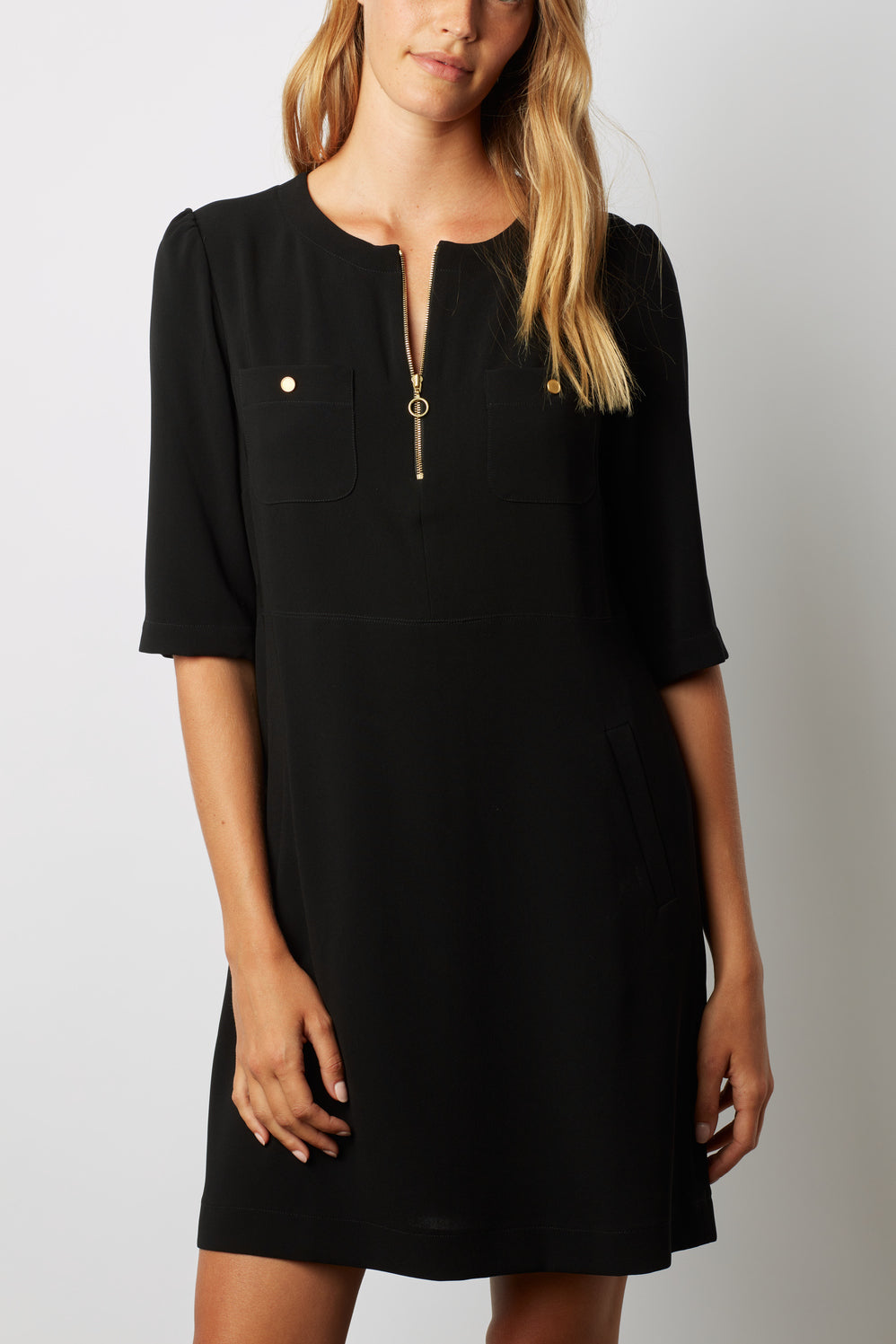 Robe courte unie à l'encolure zippée - JUNA Faume - seconde main