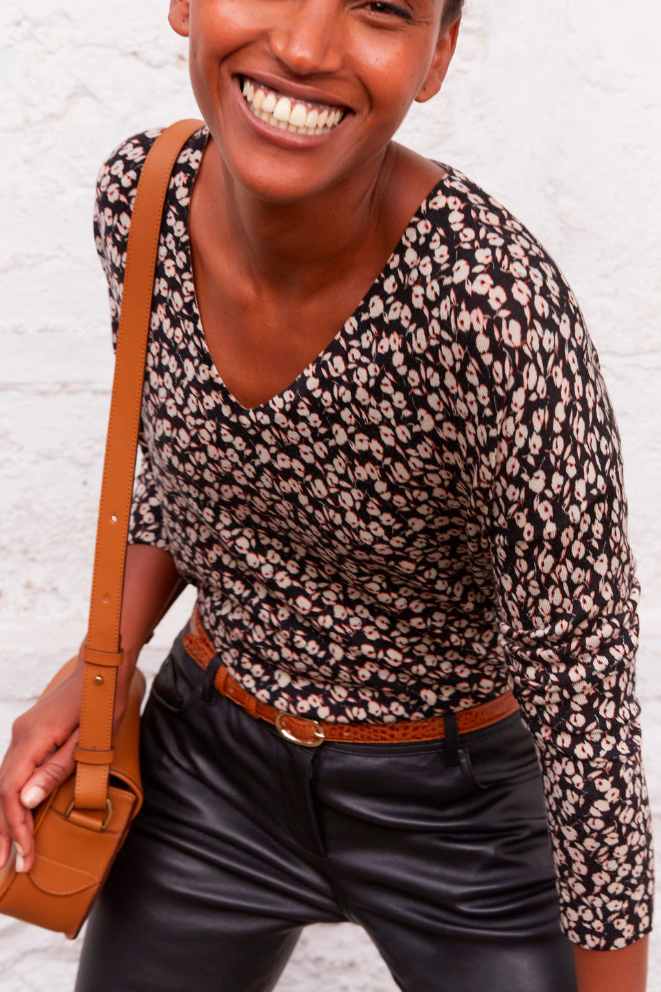 Pull en laine tricoté en maille fine avec print fleuri all over - LIAM Faume - seconde main