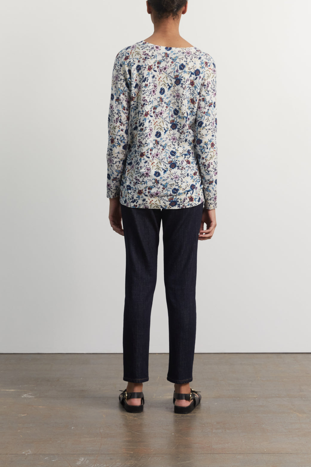 Pull Col V motif floral - LAURYNDA Faume - seconde main
