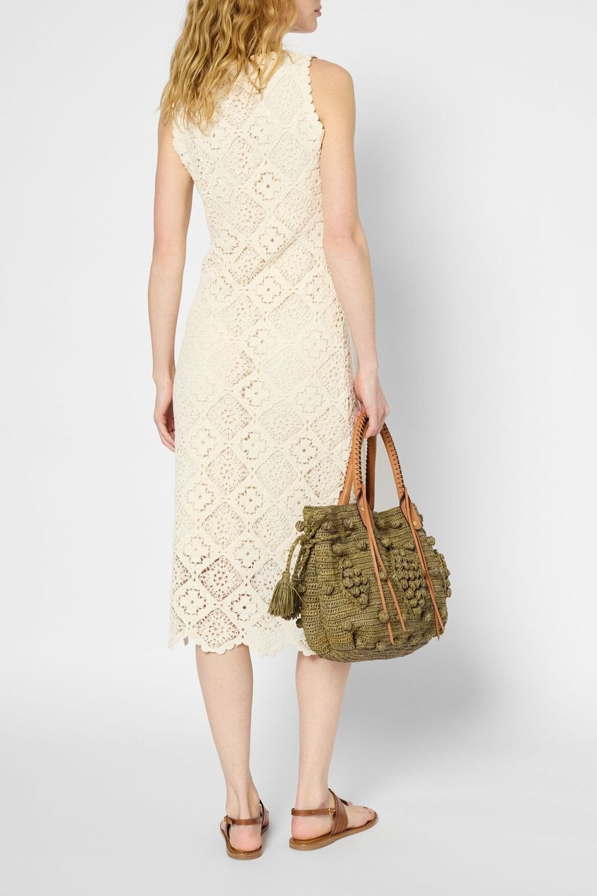 Robe cintrée en broderies - PAGETTE Faume - seconde main