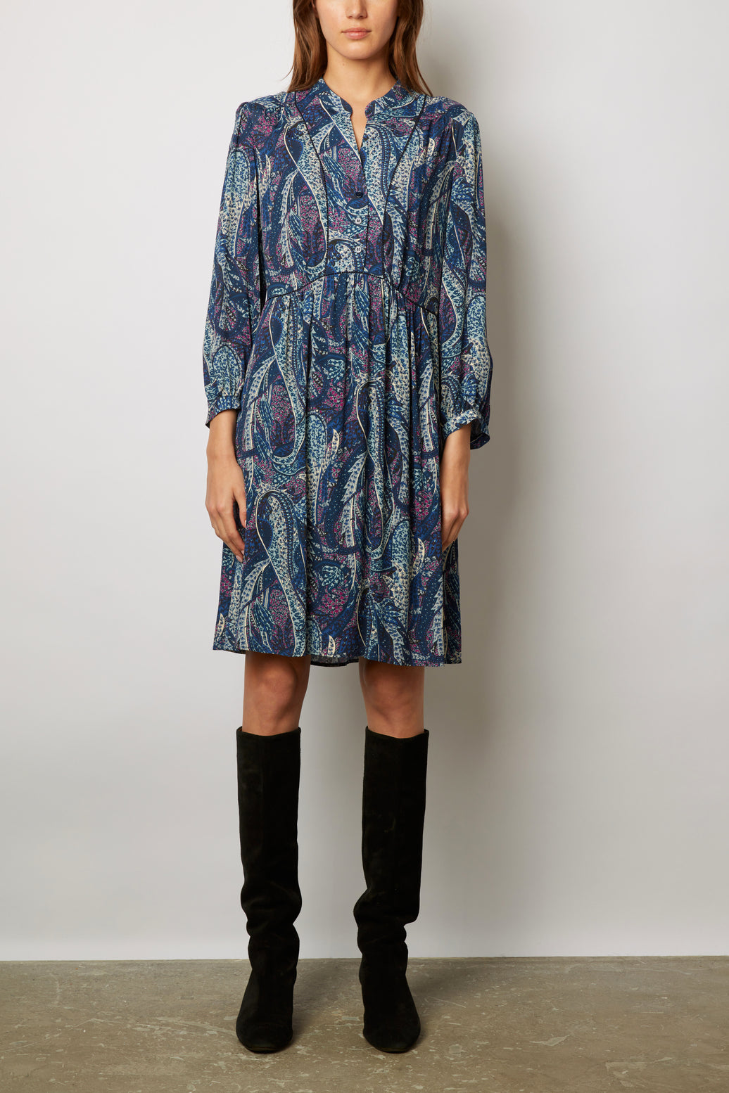 Robe courte et fluide imprimé cachemire ? JANICE Faume - seconde main