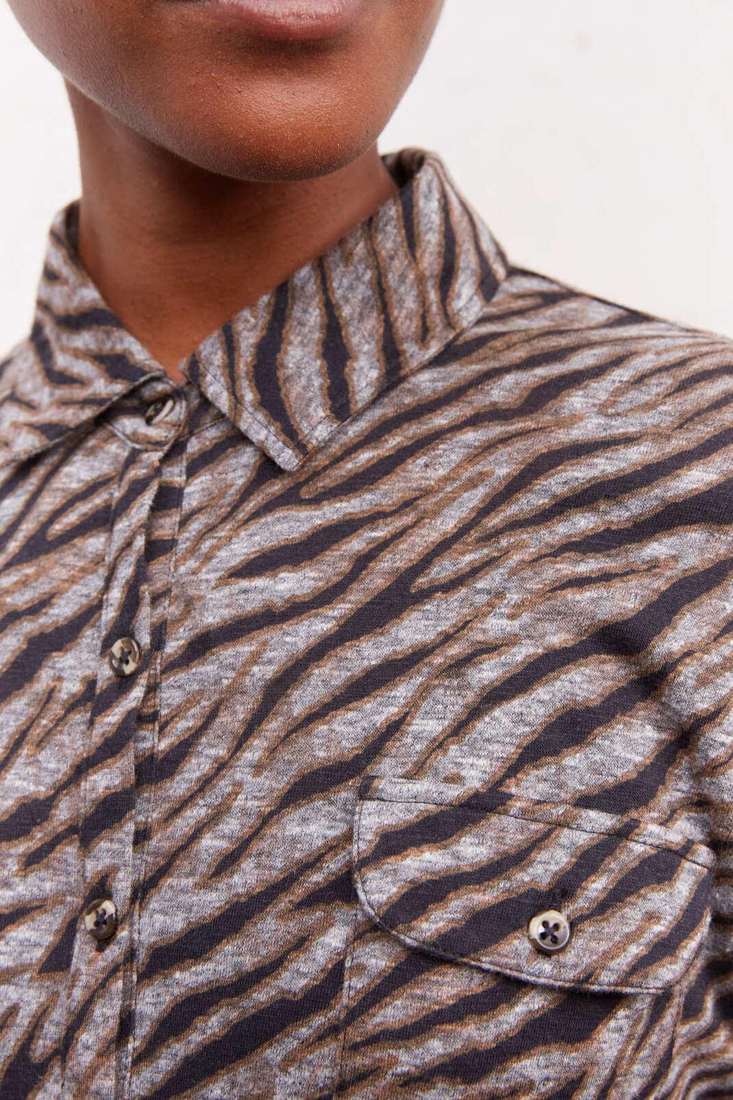 Chemise en jersey imprimé d'un motif zébré - ADELE Faume - seconde main