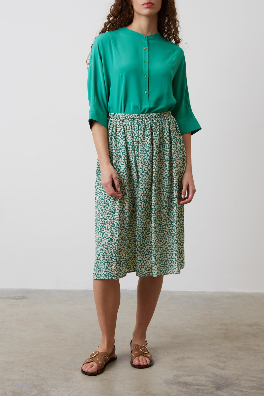 Jupe verte fluide à petites fleurs Faume - seconde main