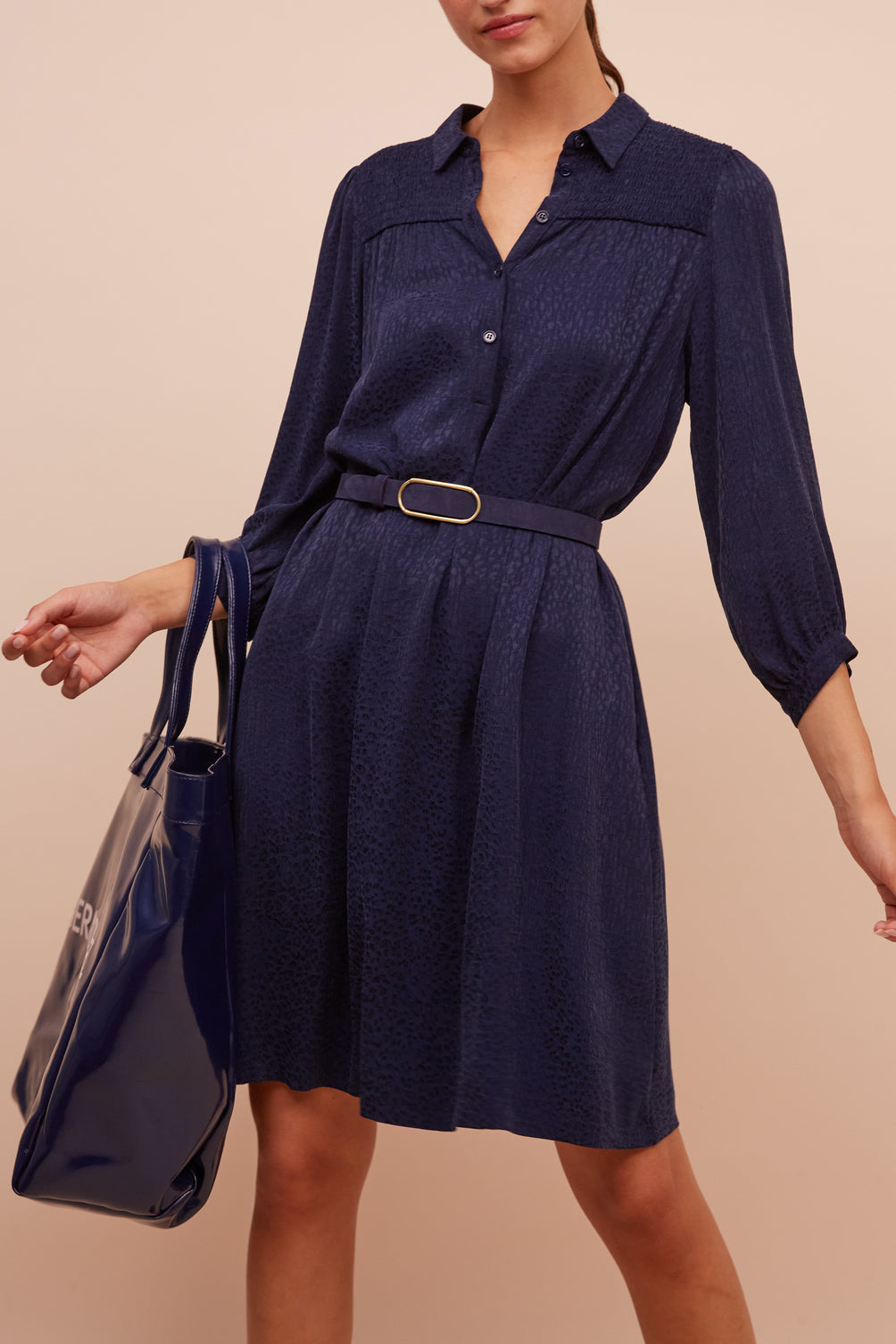 Robe soyeuse avec motif léopard ton sur ton - JANELLE Faume - seconde main