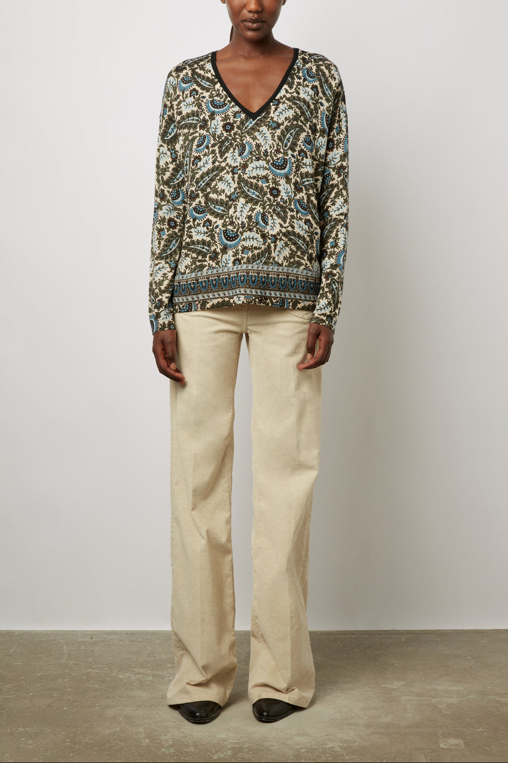 Pull V en laine fine imprimé cachemire - LLORYS Faume - seconde main