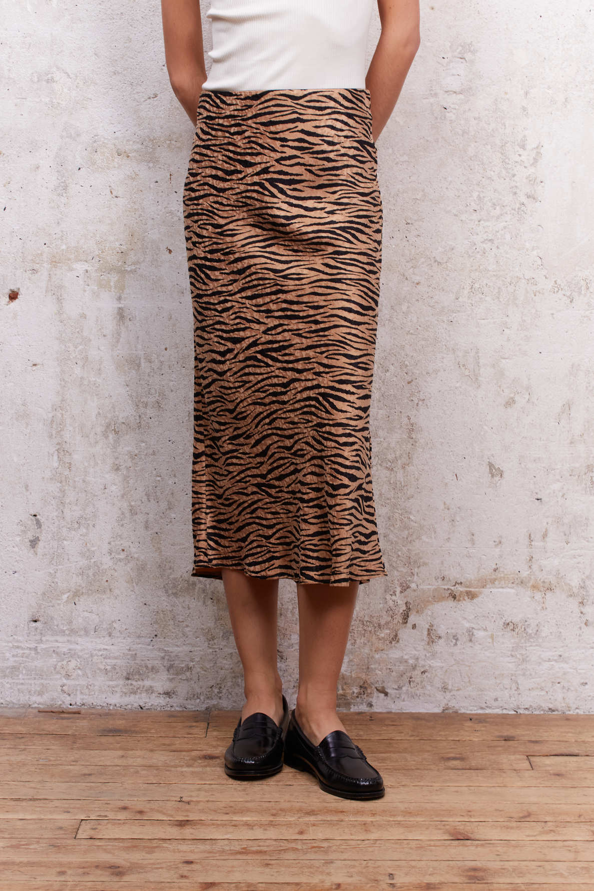 Maria - Jupe midi en cupro à imprimé animalier Faume - seconde main