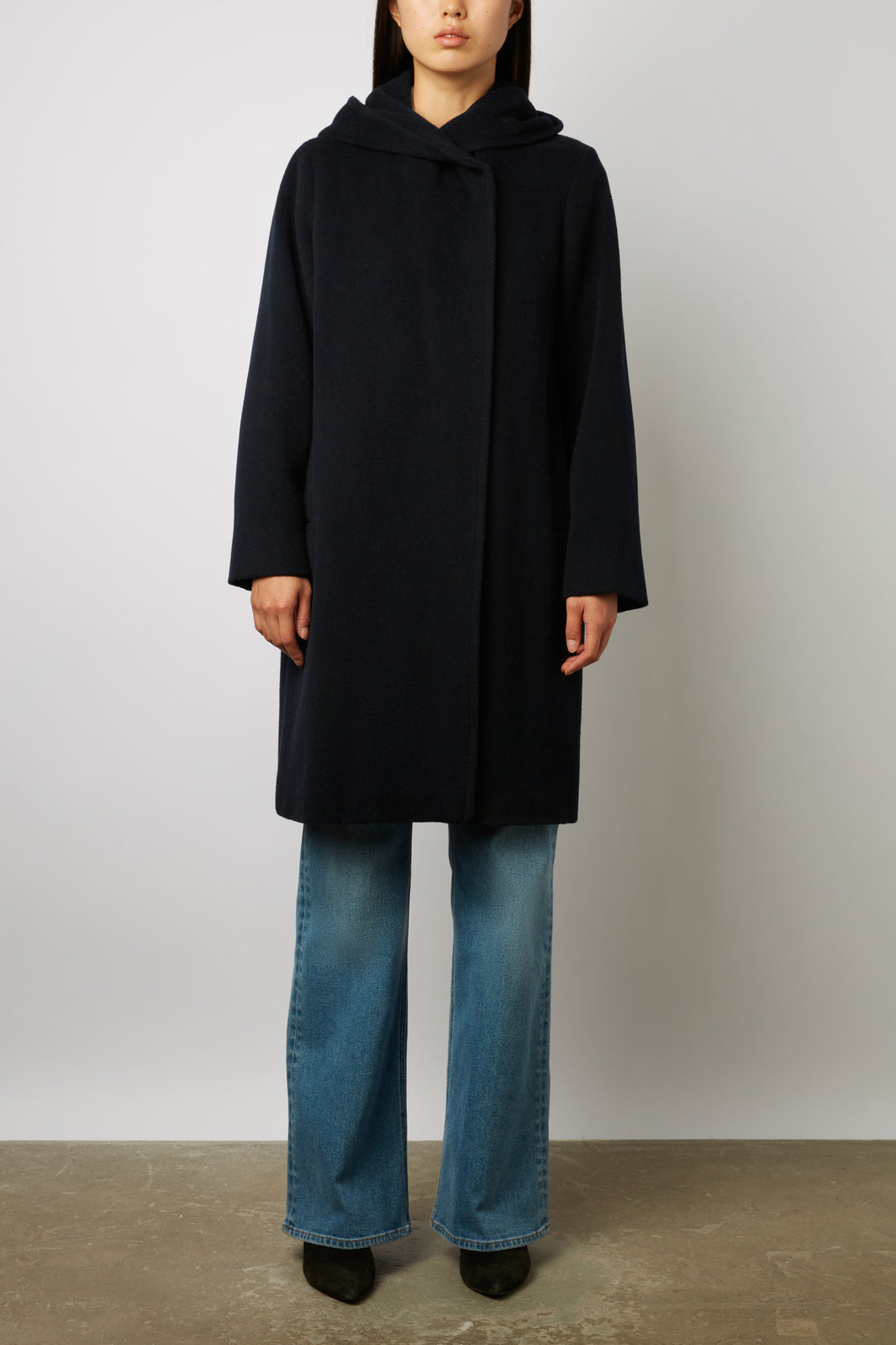Manteau droit à capuche en laine et alpaga - SAKURA Faume - seconde main