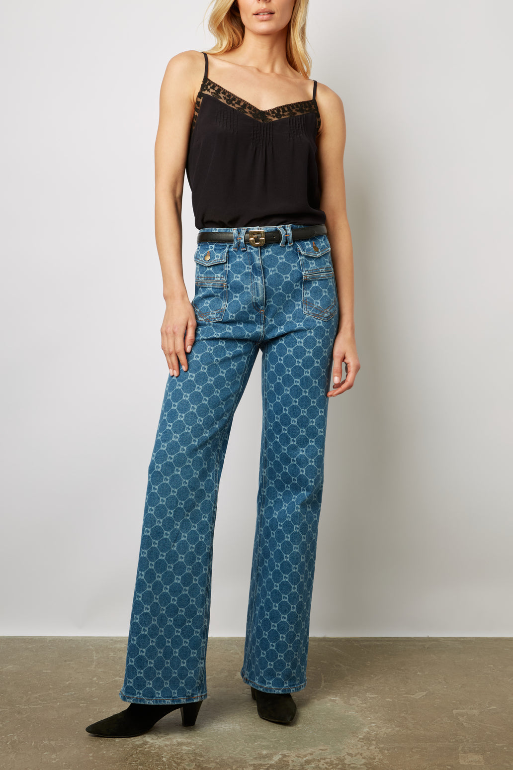 Jean flare à monogramme - ANNA Faume - seconde main