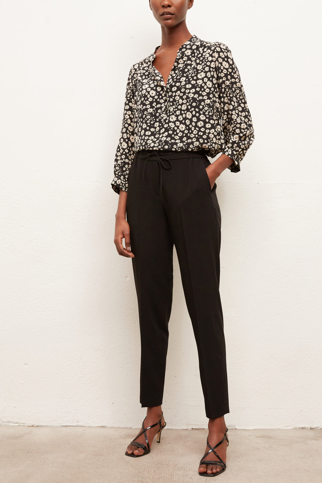 MARIA - Pantalon fluide 7/8 en crêpe Faume - seconde main