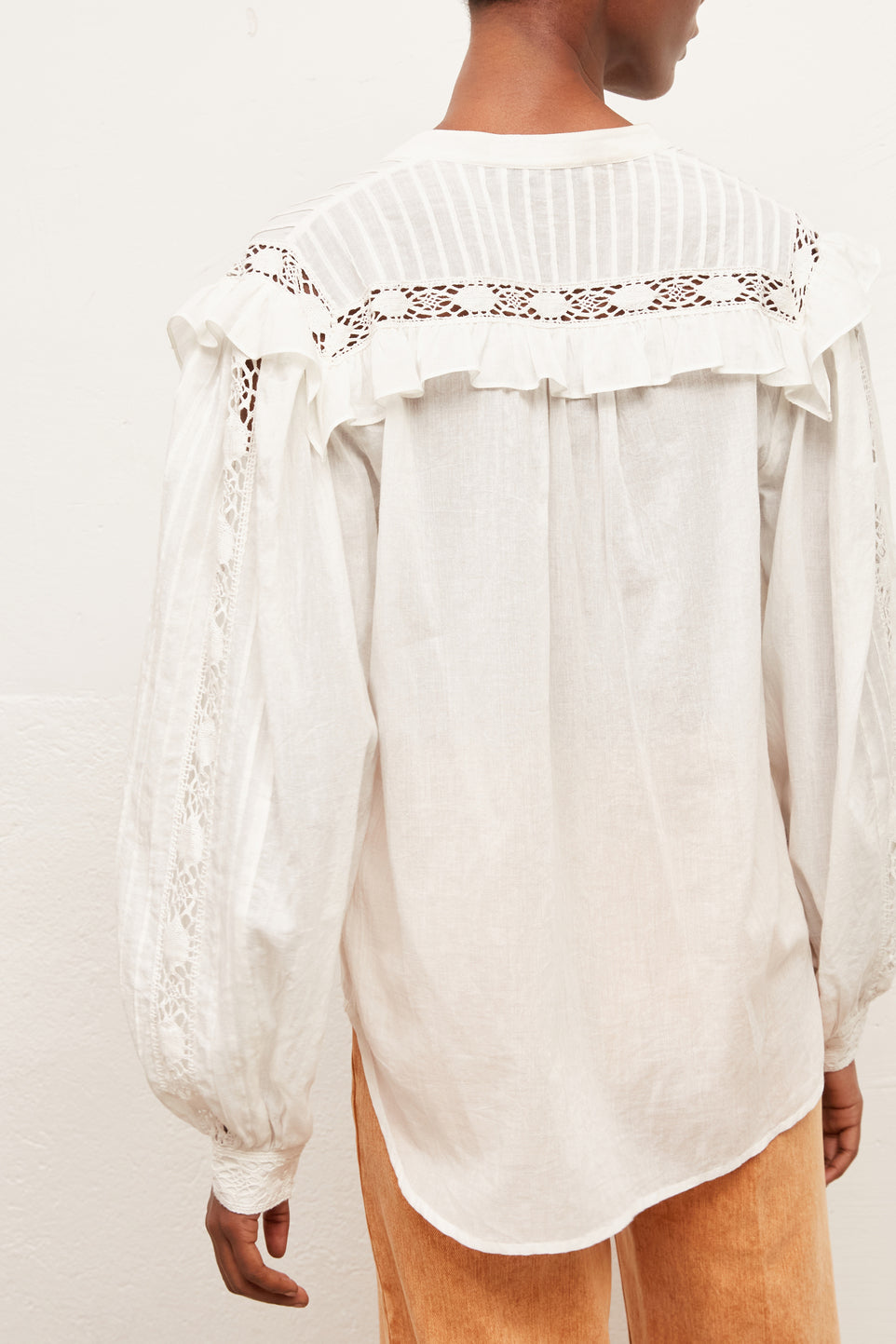 NEVA - Blouse volantée en voile de coton brodé Faume - seconde main