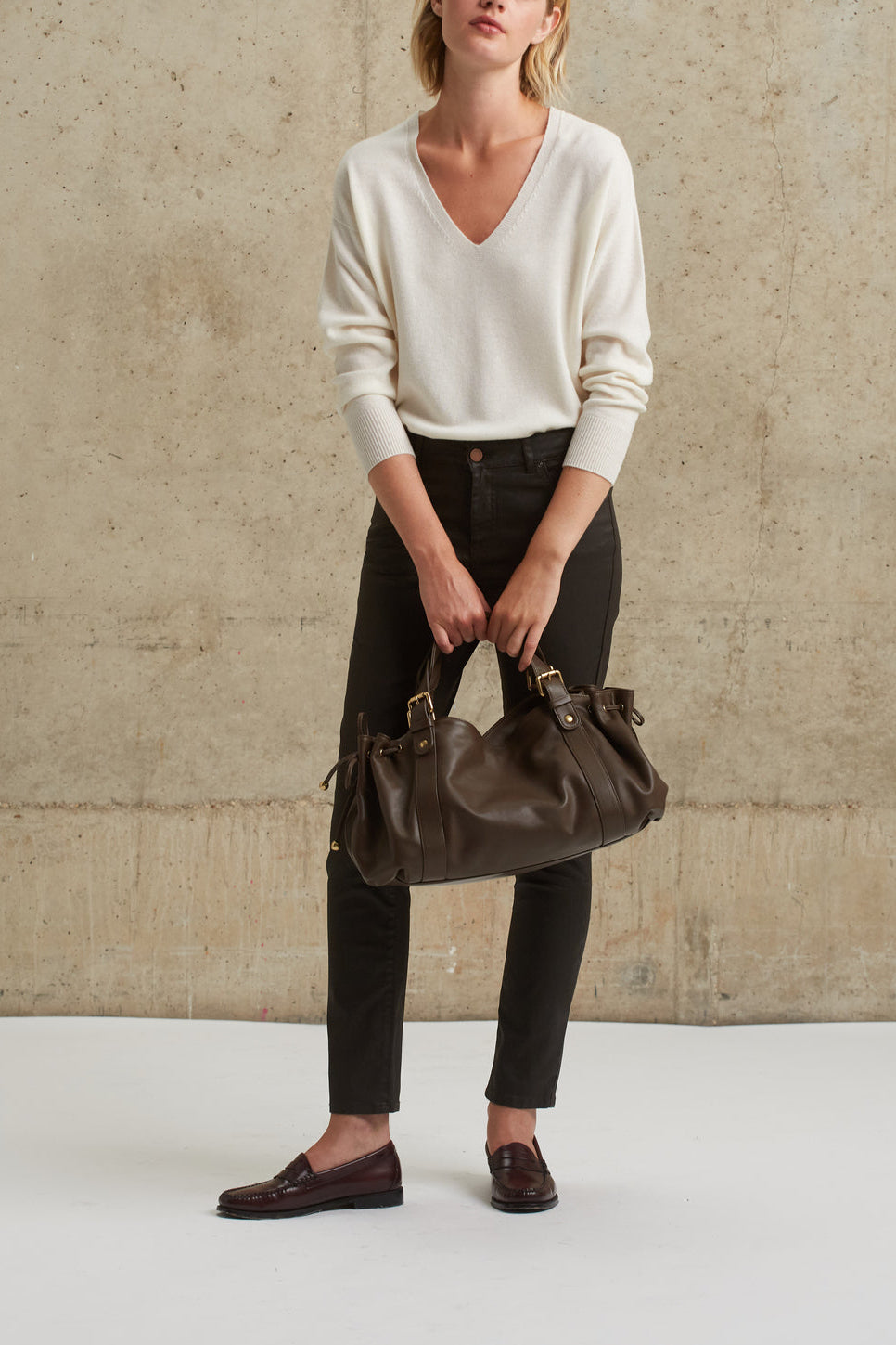 Pull V uni laine douce - LÉONIE Faume - seconde main