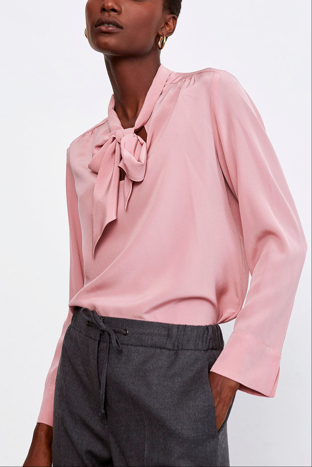 MADDIE - Blouse en soie lavallière Faume - seconde main
